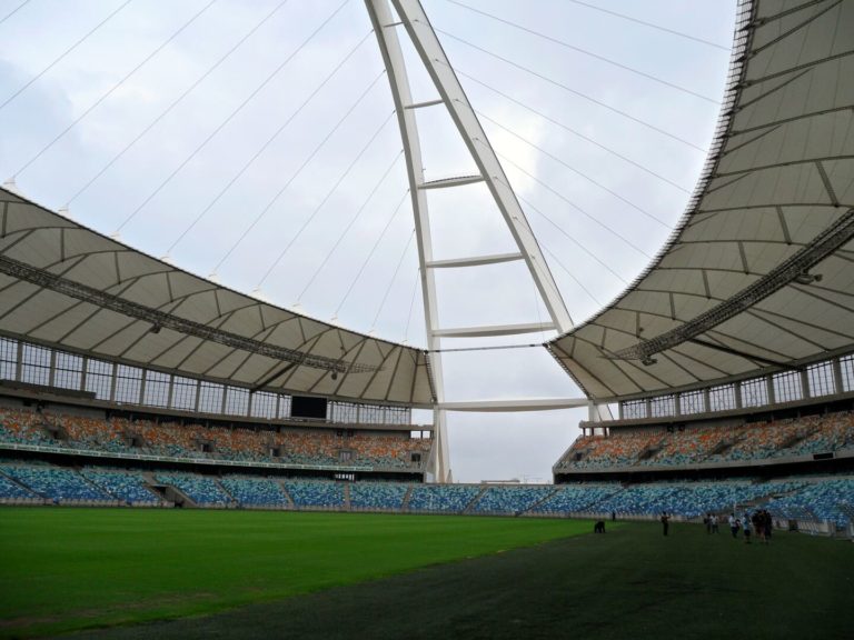 Moses Mabhida Stadium Durban | Südafrika Rundreise: Reisebericht, Reisetipps, Routen, Highlights, Reiseblog