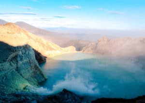Vulkankrater Ijen auf Java, Indonesien