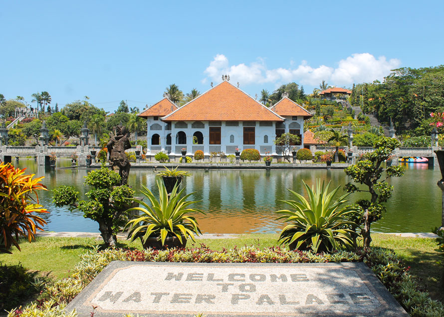 Der Taman Ujung Wasserpalast an der Ostküste Balis