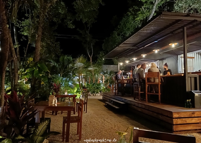 Restaurant in Tulum am Abend